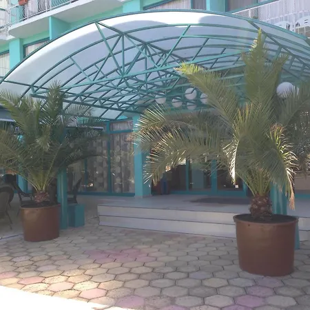 Zefir Szálloda Napospart