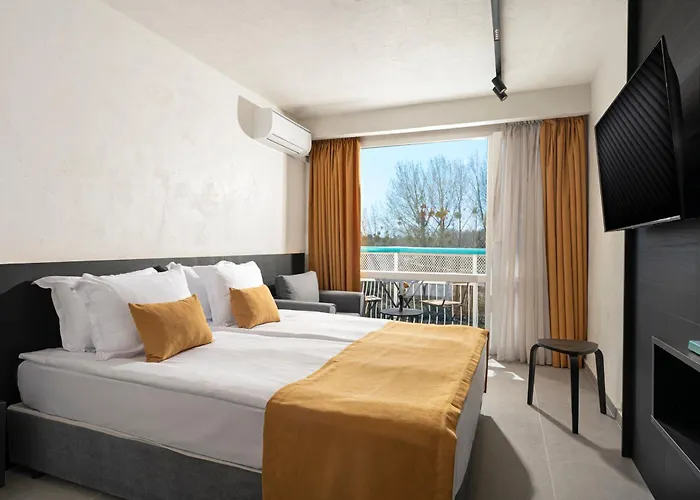 Hotel Zefir Słoneczny Brzeg