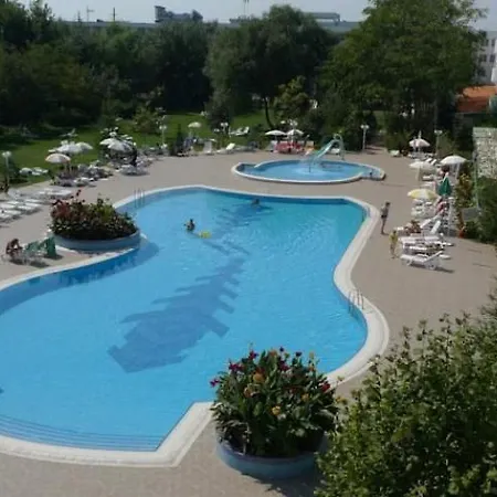 Ξενοδοχείο Zefir 3*
