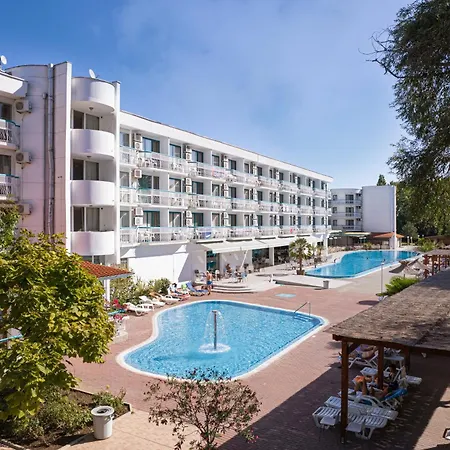 则菲尔酒店 酒店