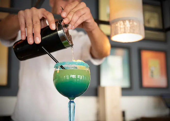 Ξενοδοχείο Zefir 3*