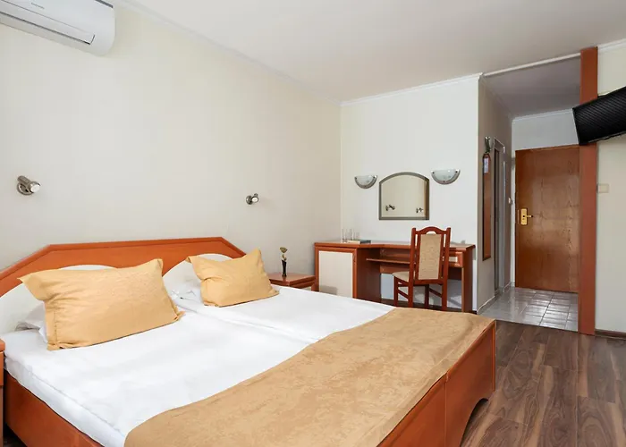 Zefir Ξενοδοχείο 3*